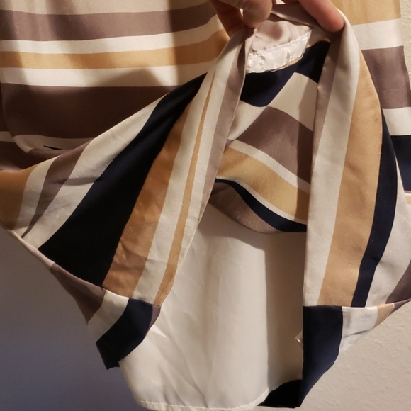 Silk dress - Picture 7 of 8